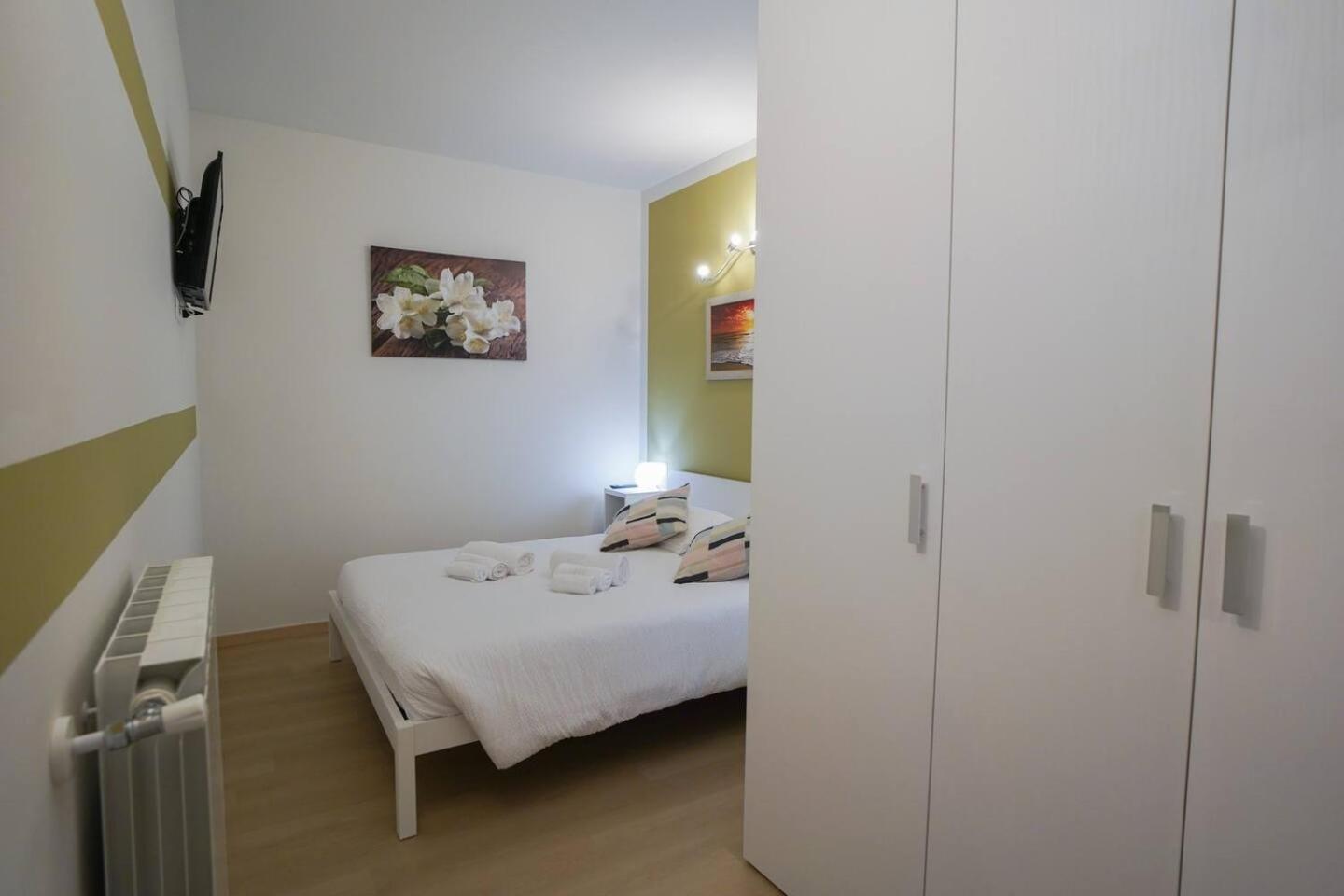 Gelsomino Suite Leonardo Academy, Mxp & Laghi Sesto Calende Dış mekan fotoğraf